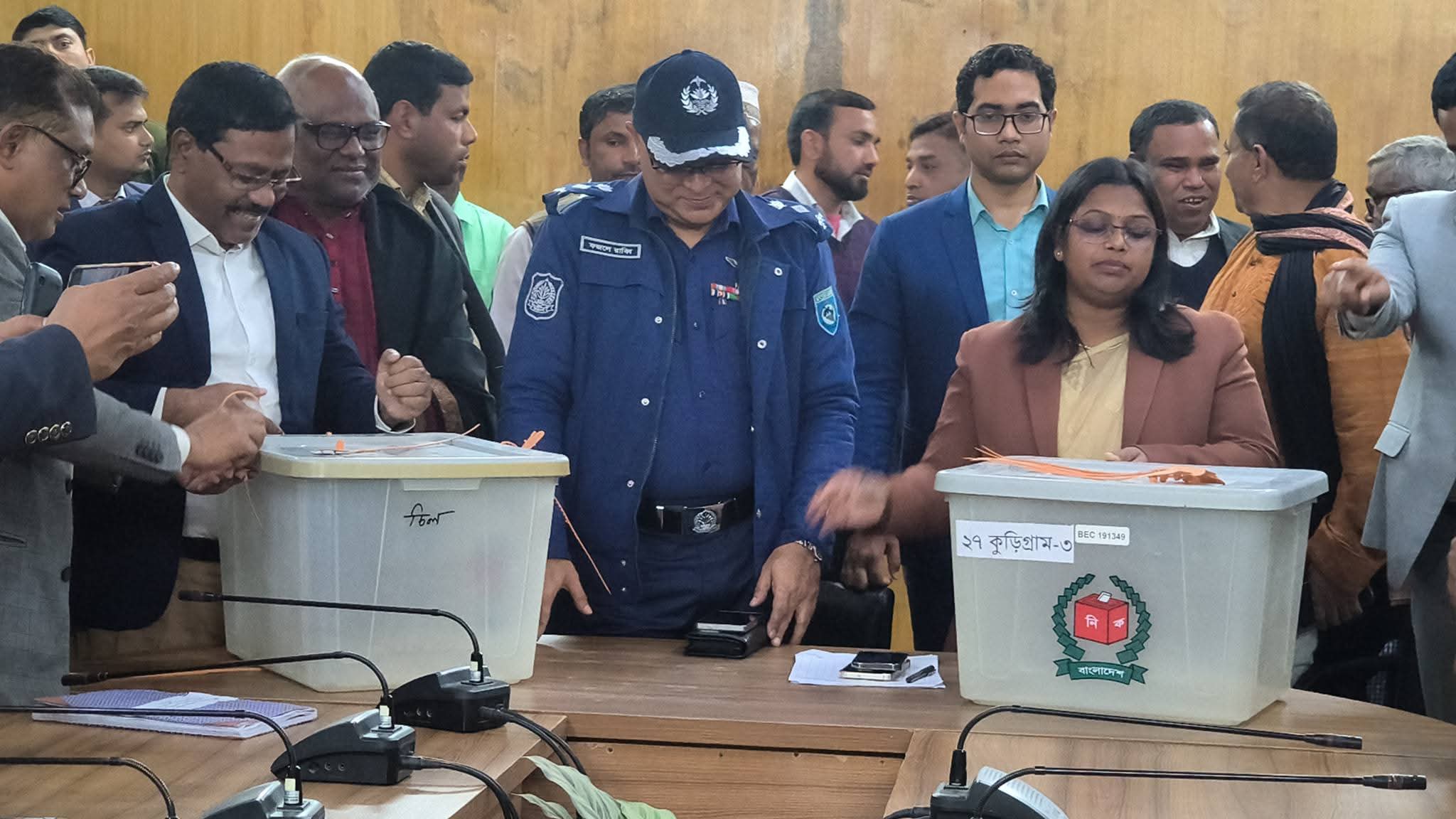 কুড়িগ্রামে পোস্টাল ব্যালট ভোট বাক্সের লক উদ্বোধন, ১২ ফেব্রুয়ারি পর্যন্ত ভোট গ্রহণ: জেলা প্রশাসক