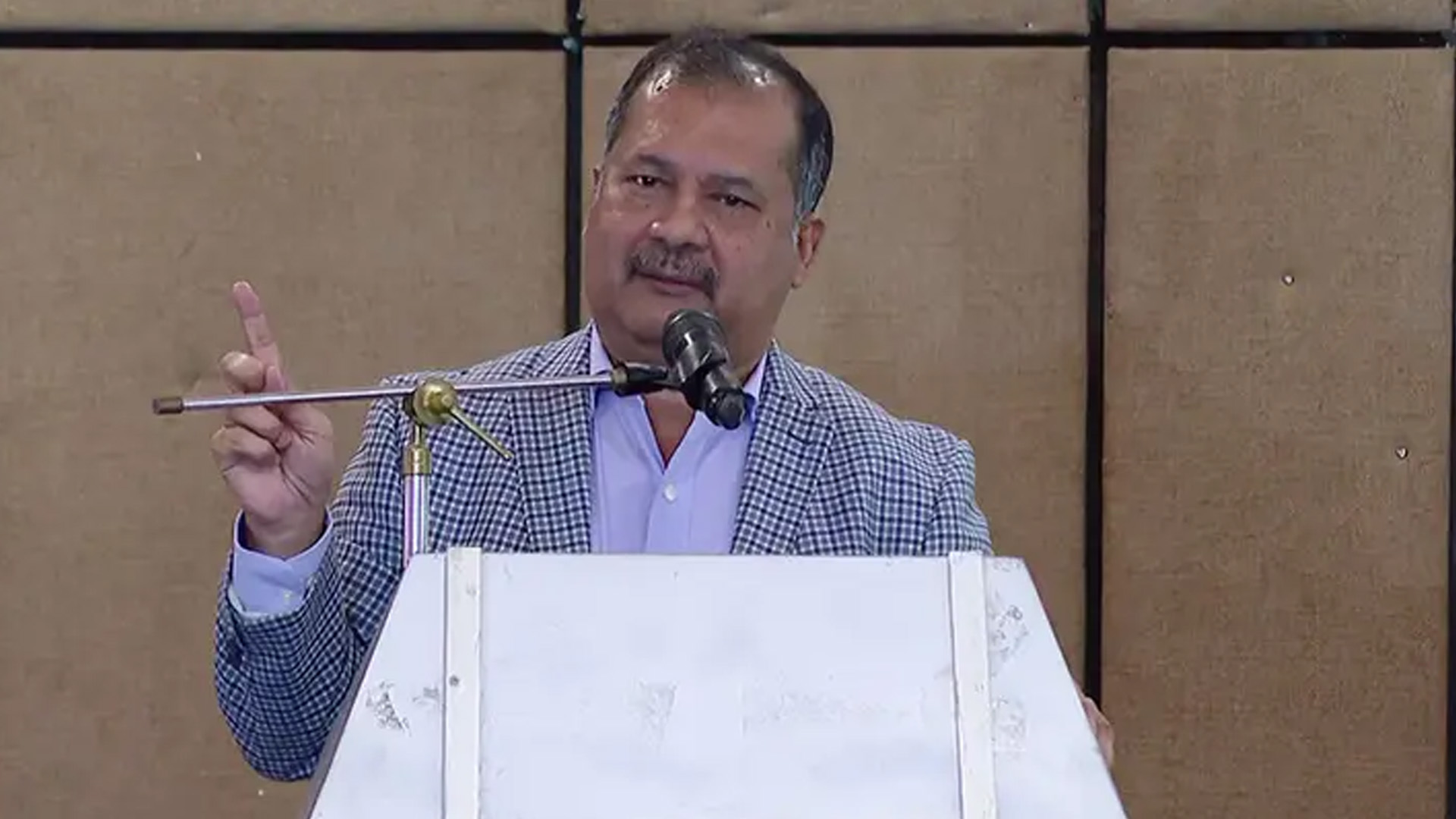 তথ্য ও সম্প্রচার মন্ত্রণালয়ের দায়িত্বে এমপি জহির উদ্দিন স্বপন